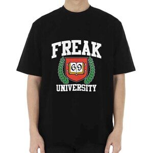 Freak University Graphic T Shirt Retro Meme College Humor Fan Gift Vintage Tee